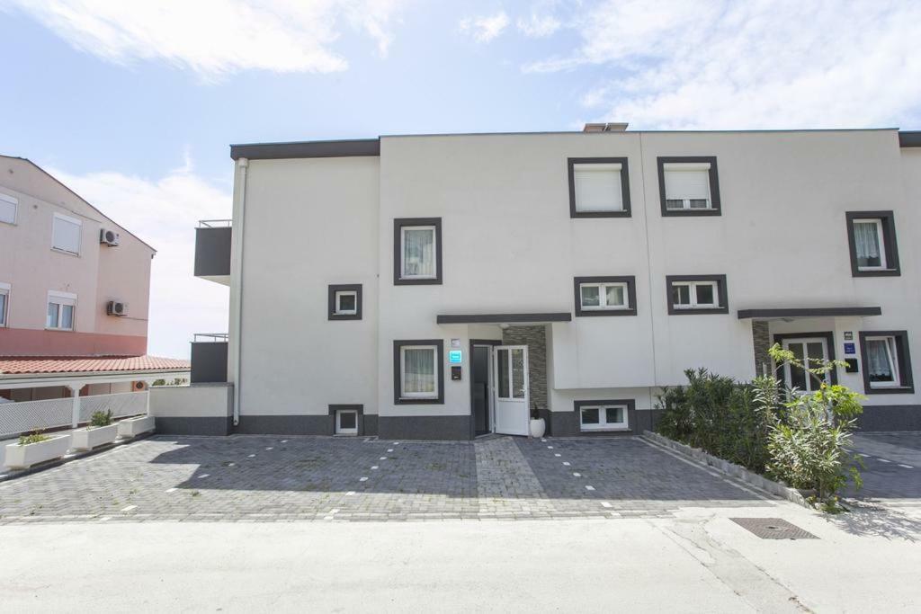 Apartman Tony Makarska Eksteriør billede