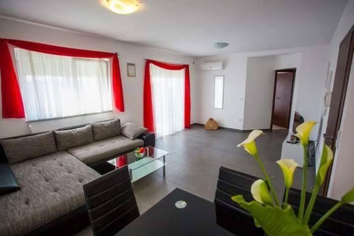 Apartman Tony Makarska Eksteriør billede